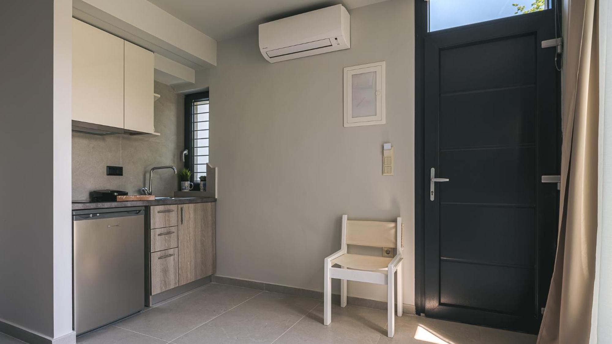 Electra Beachfront Suites, Nea Irakleia Exterior foto