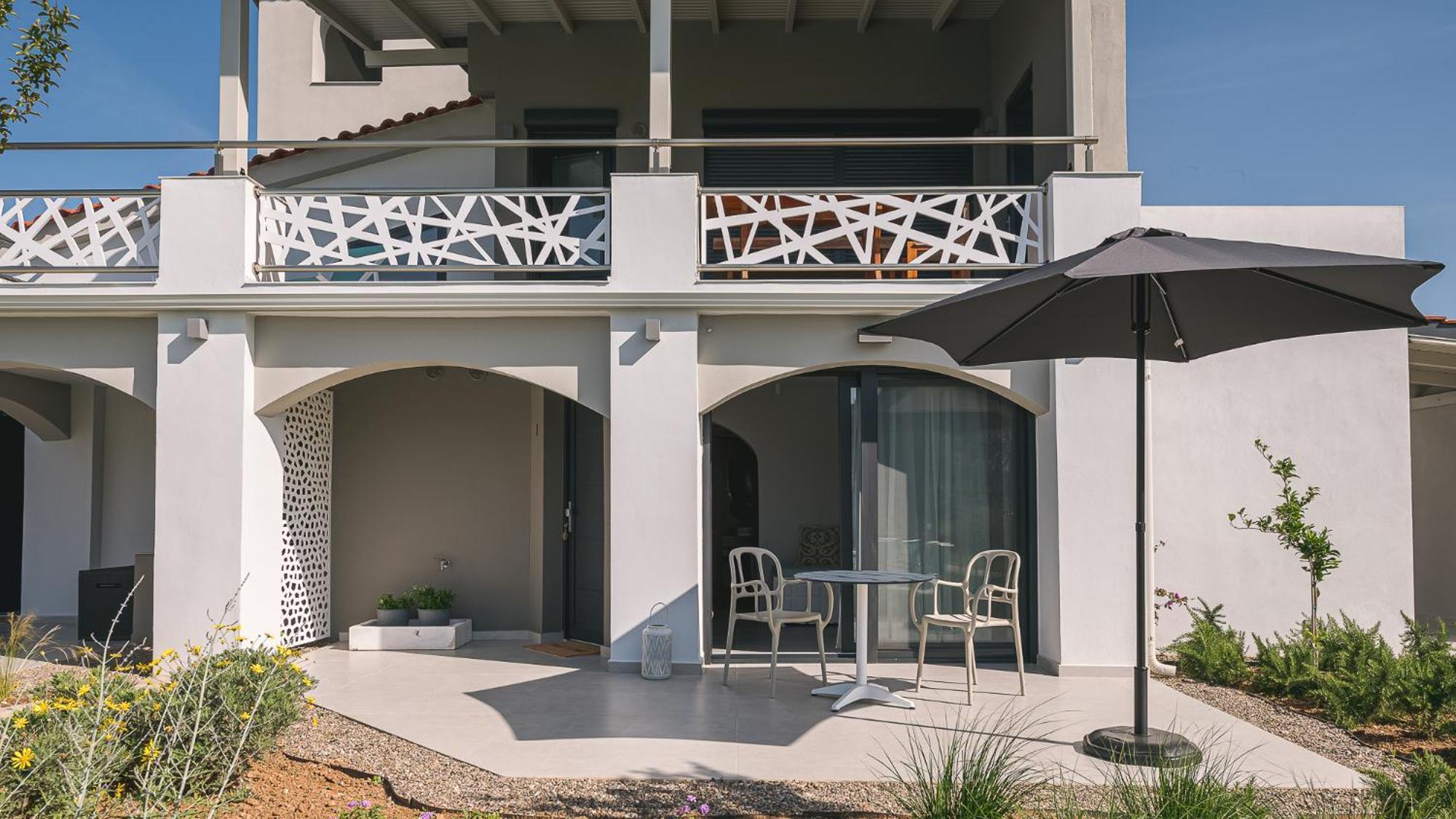 Electra Beachfront Suites, Nea Irakleia Exterior foto