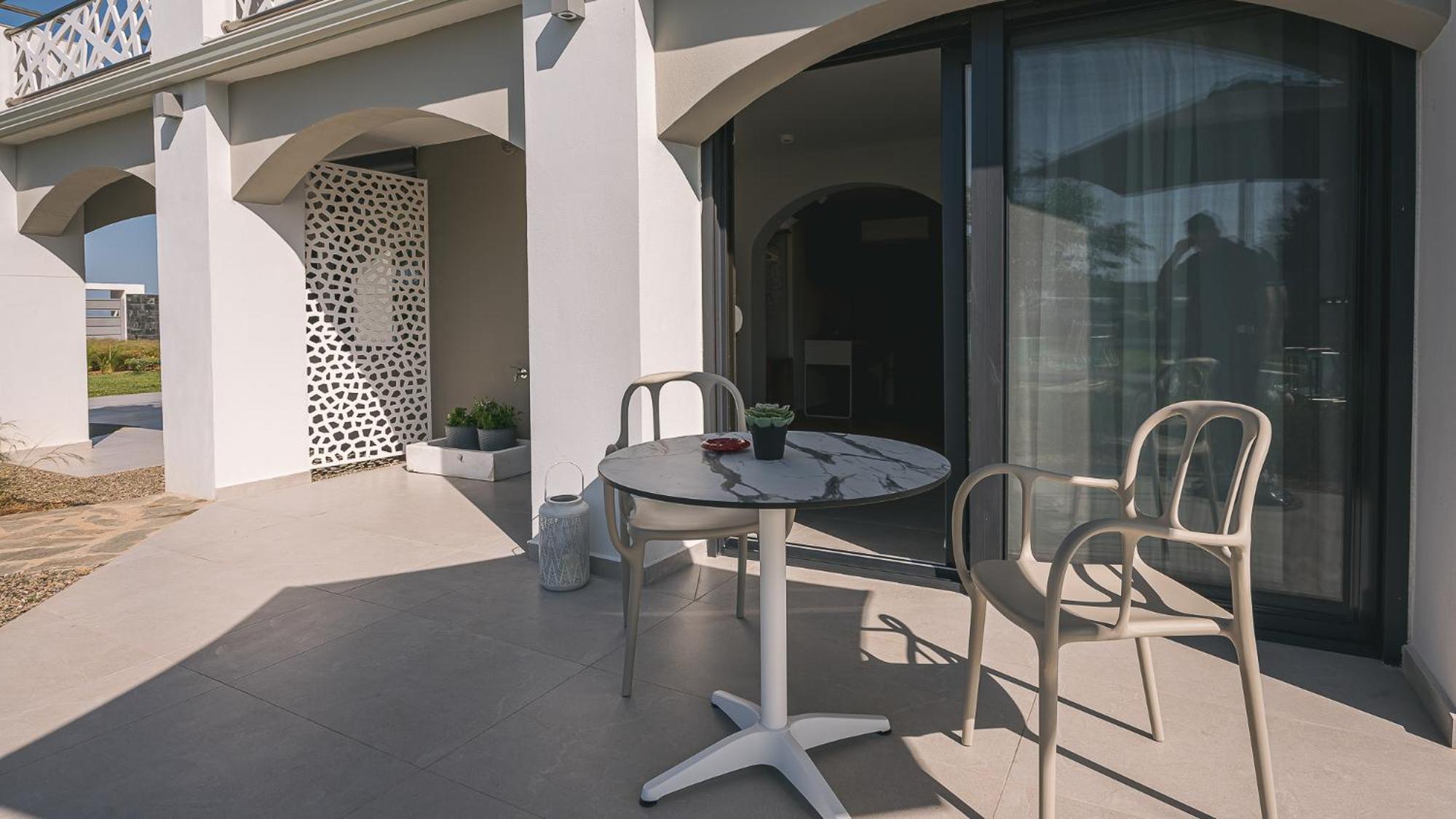 Electra Beachfront Suites, Nea Irakleia Exterior foto